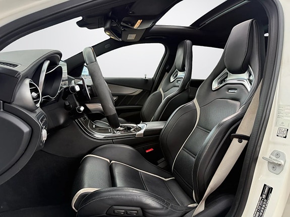 Mercedes-Benz C63 10 of 27