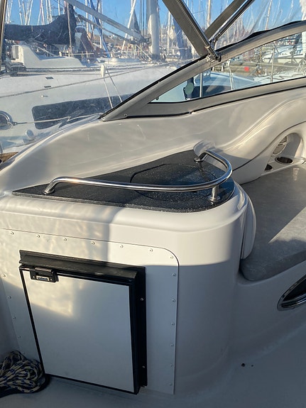 Motorbåt Crownline - Daycruiser 250CR 13 of 18
