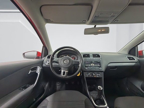 Volkswagen Polo 11 of 14