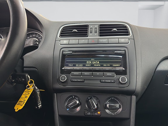 Volkswagen Polo 13 of 14