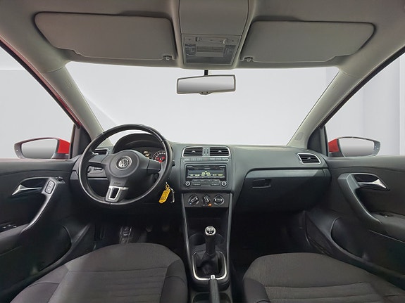 Volkswagen Polo 10 of 14