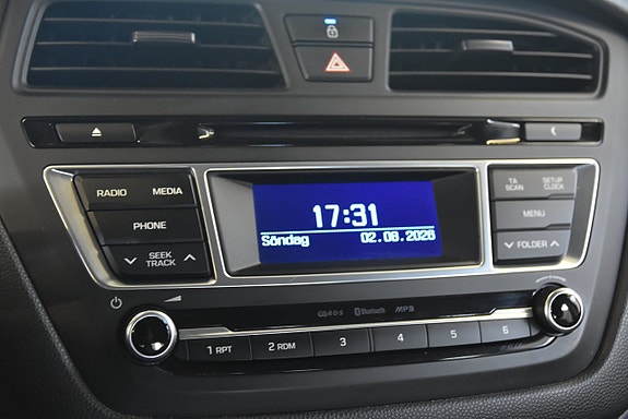 Hyundai i20 11 of 14