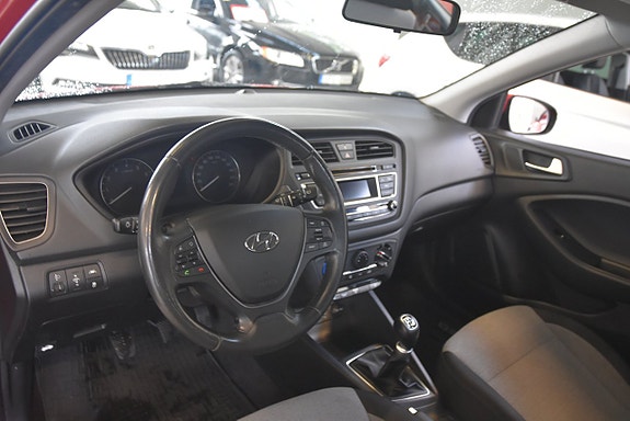Hyundai i20 6 of 14