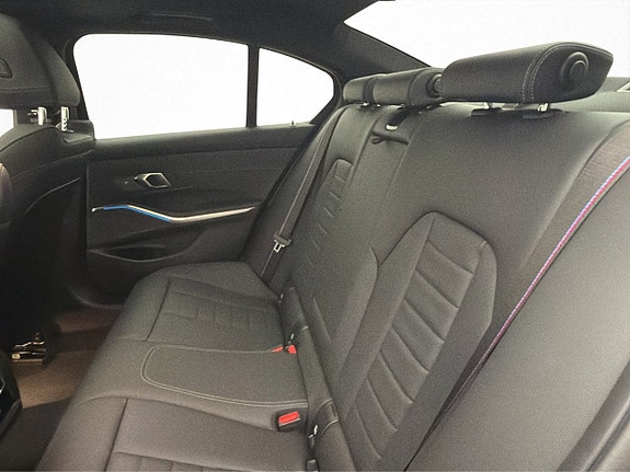 BMW M340i 13 of 30