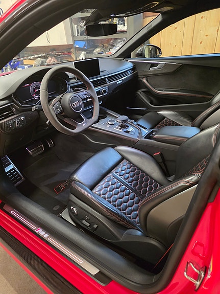 Audi RS5 2 of 5