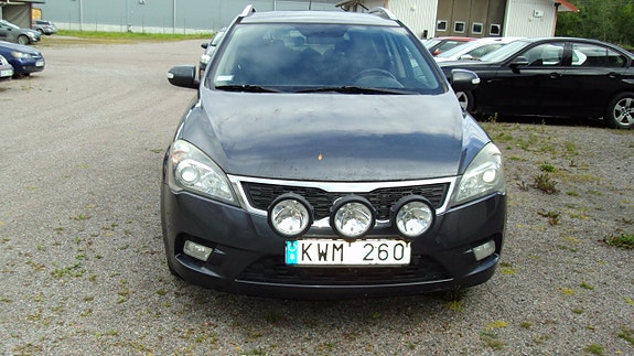 Kia Ceed 3 of 9