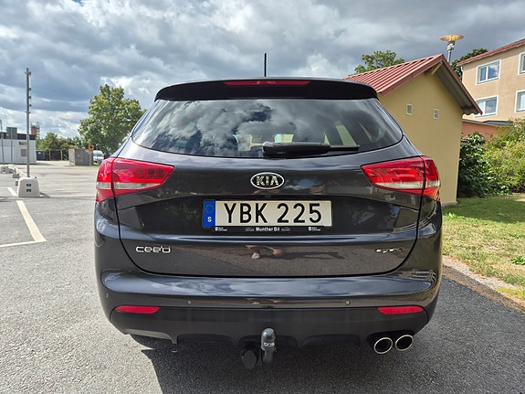 Kia Ceed 3 of 23
