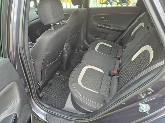 Kia Ceed 15 of 23