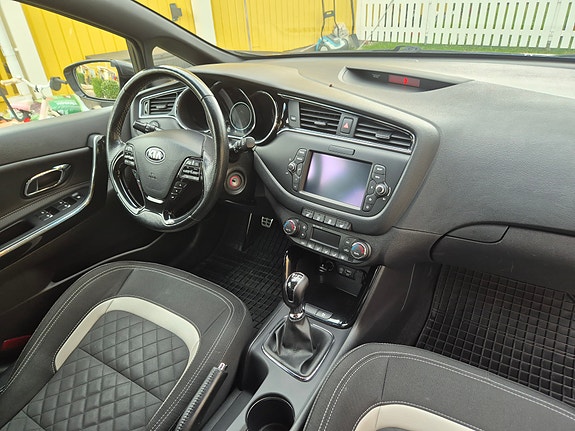 Kia Ceed 18 of 23