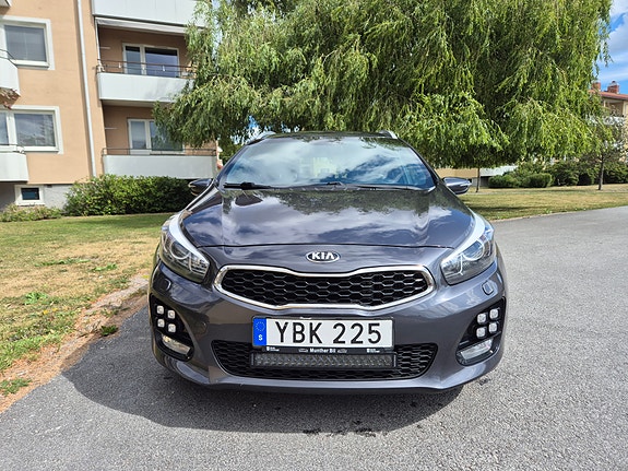 Kia Ceed 4 of 23
