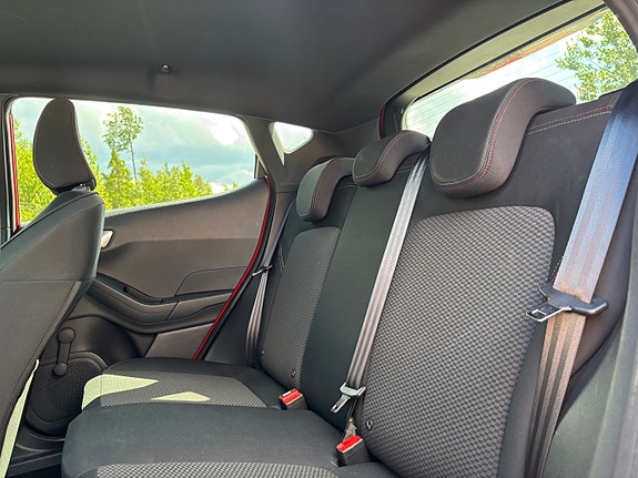 Ford Fiesta 11 of 15
