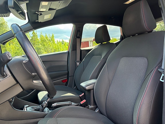 Ford Fiesta 10 of 15