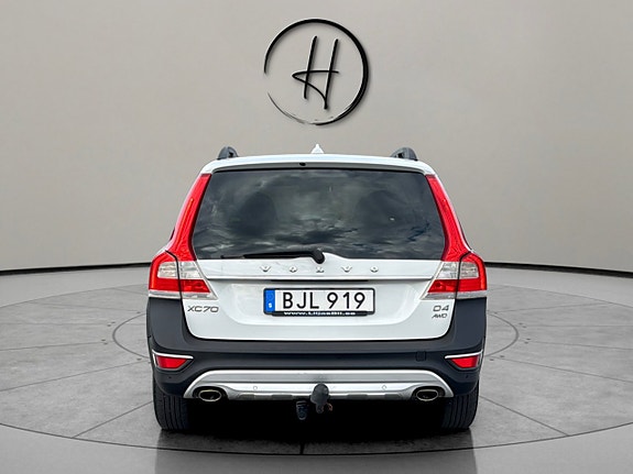 Volvo XC70 4 of 13