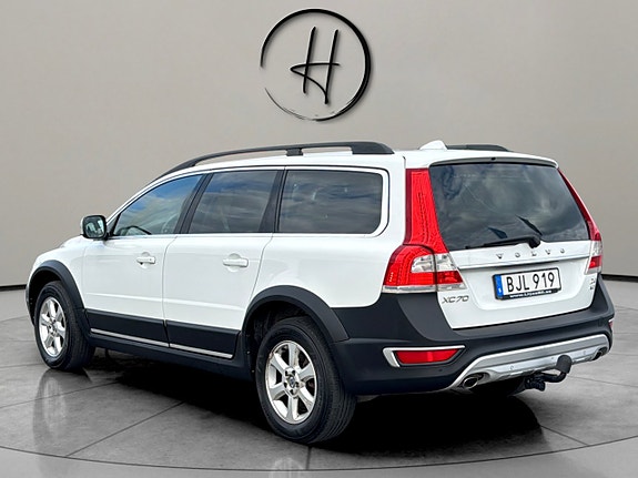 Volvo XC70 8 of 13
