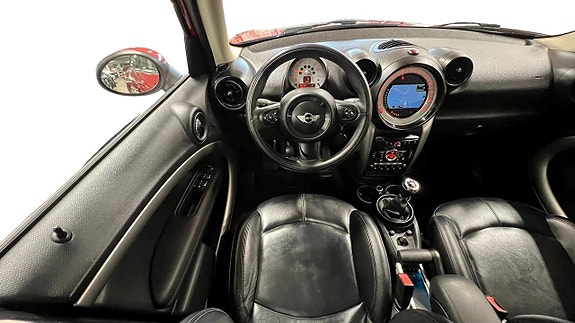 MINI Countryman Cooper D 7 of 17