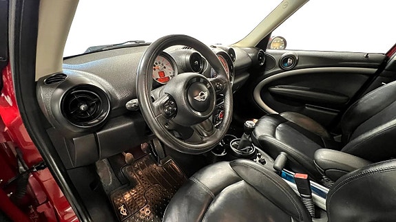 MINI Countryman Cooper D 8 of 17