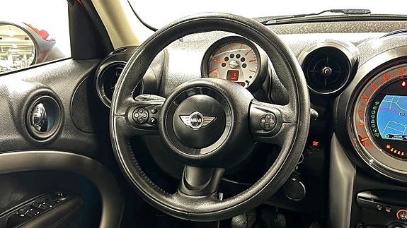 MINI Countryman Cooper D 9 of 17
