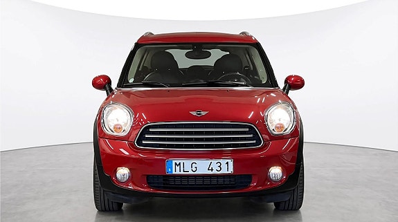 MINI Countryman Cooper D 2 of 17