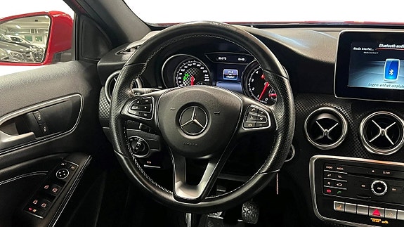 Mercedes-Benz A180 9 of 17