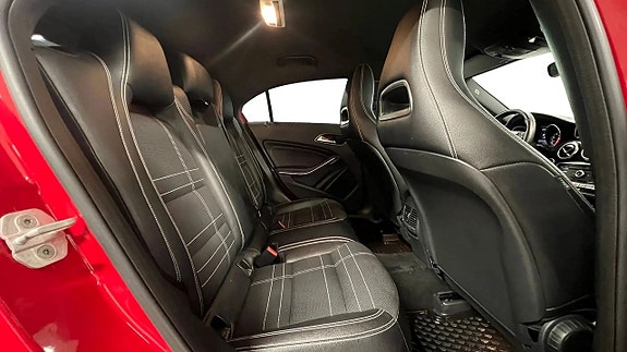 Mercedes-Benz A180 14 of 17