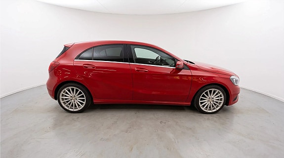 Mercedes-Benz A180 3 of 17