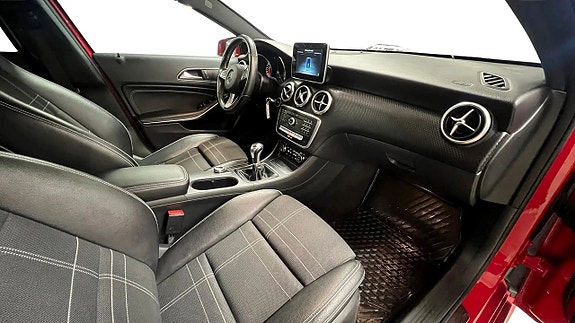 Mercedes-Benz A180 16 of 17