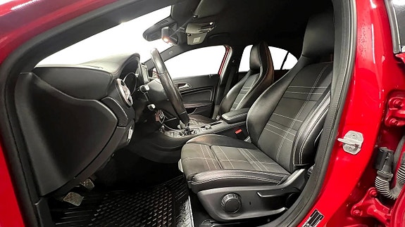 Mercedes-Benz A180 11 of 17
