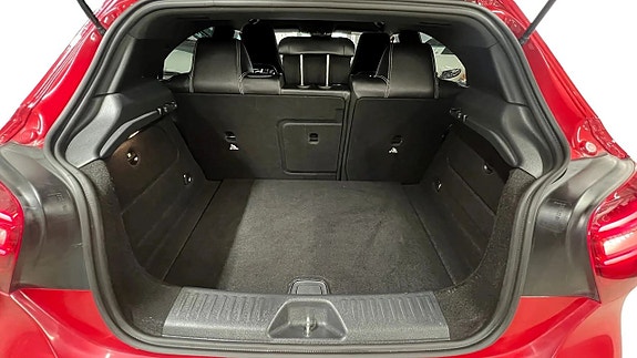 Mercedes-Benz A180 13 of 17