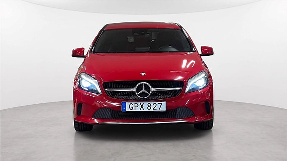 Mercedes-Benz A180 2 of 17