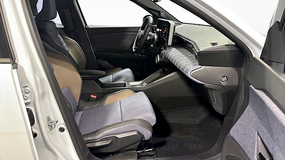Renault 5 E-Tech 3 of 11