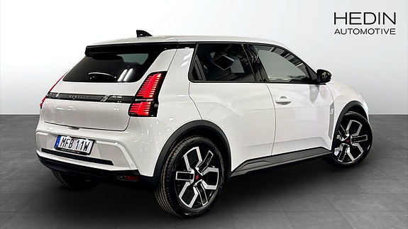 Renault 5 E-Tech 2 of 11