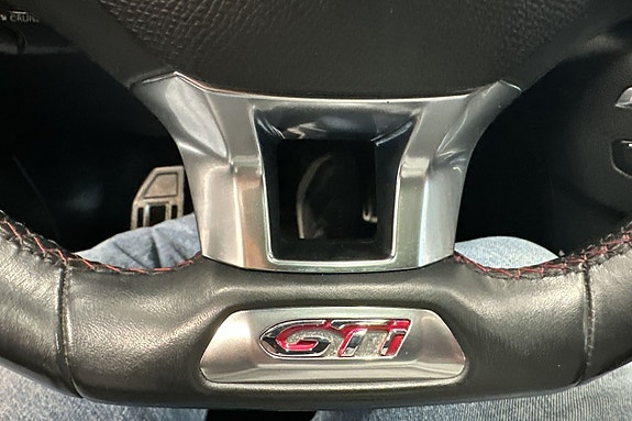 Peugeot 308 19 of 30