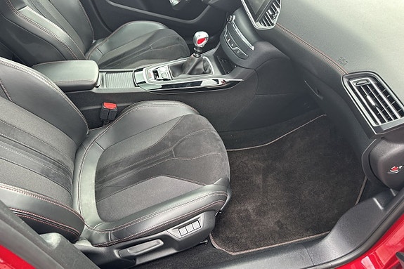 Peugeot 308 30 of 30