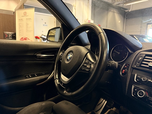 BMW 120d 24 of 26