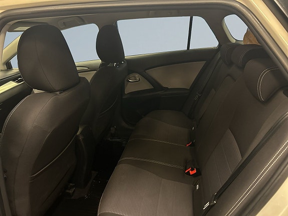 Toyota Avensis 13 of 24