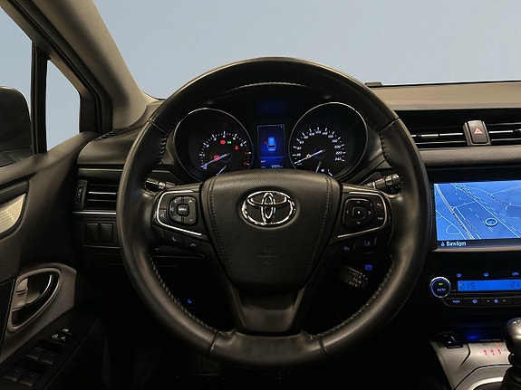 Toyota Avensis 9 of 24