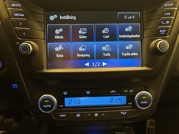 Toyota Avensis 21 of 24