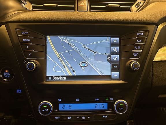 Toyota Avensis 15 of 24