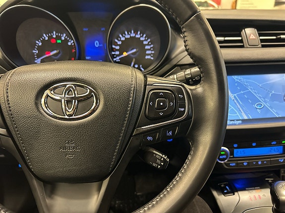 Toyota Avensis 19 of 24