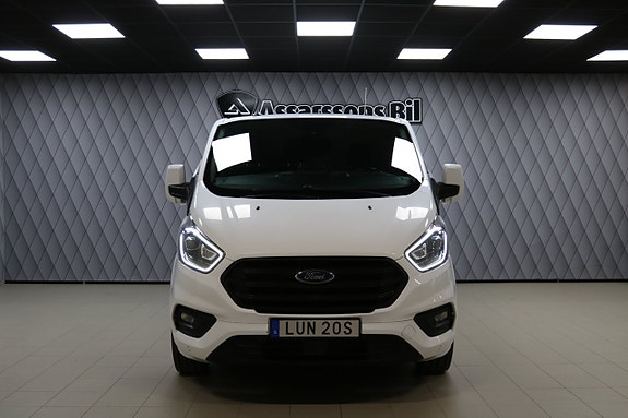 Ford Transit Custom 11 of 18
