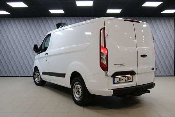 Ford Transit Custom 10 of 18