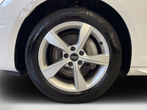 Audi A4 6 of 30