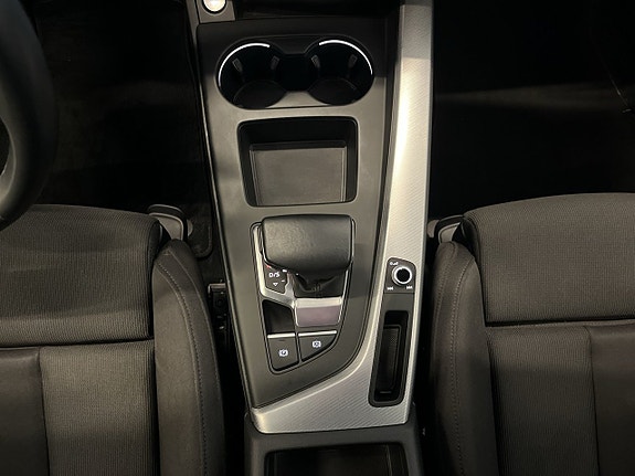 Audi A4 16 of 30