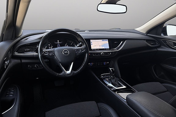 Opel Insignia 12 of 30