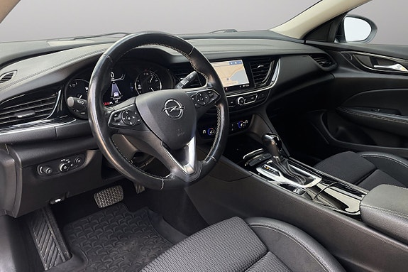 Opel Insignia 10 of 30