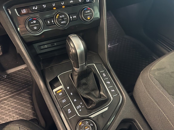 Volkswagen Tiguan 18 of 26