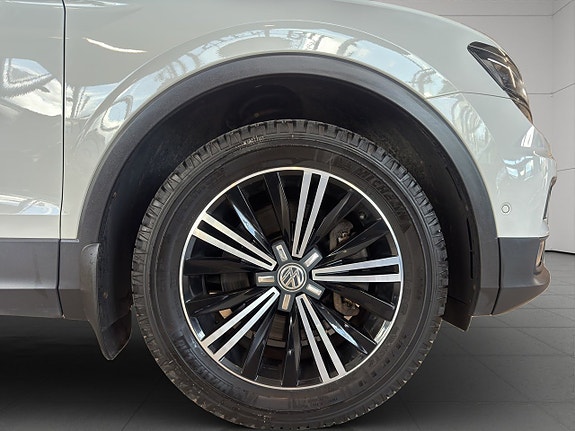 Volkswagen Tiguan 8 of 26