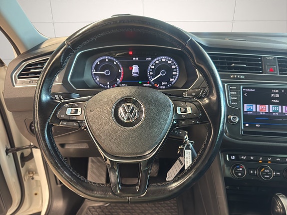 Volkswagen Tiguan 16 of 26