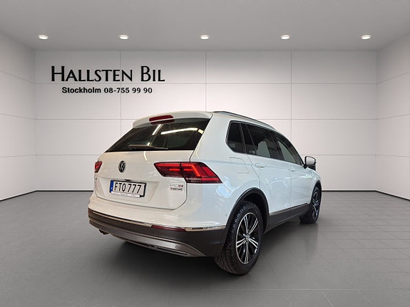 Volkswagen Tiguan 5 of 26