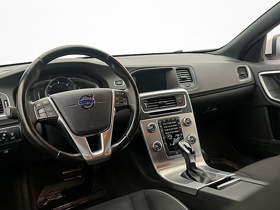 Volvo V60 11 of 26